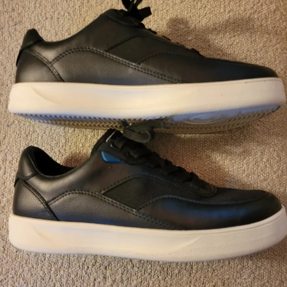 Vessi Courtside Classic Women's Waterproof Sneakers - Picture 2 of 6